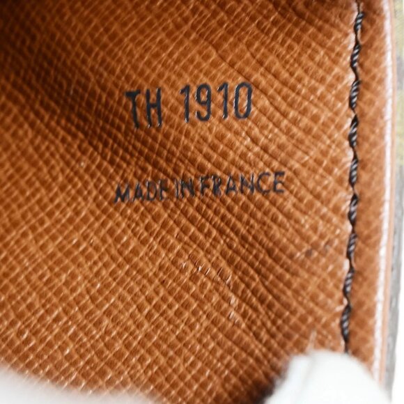 LOUIS VUITTON Saint Cloud GM Shoulder Bag Monogram Leather Brown - Picture 16 of 16